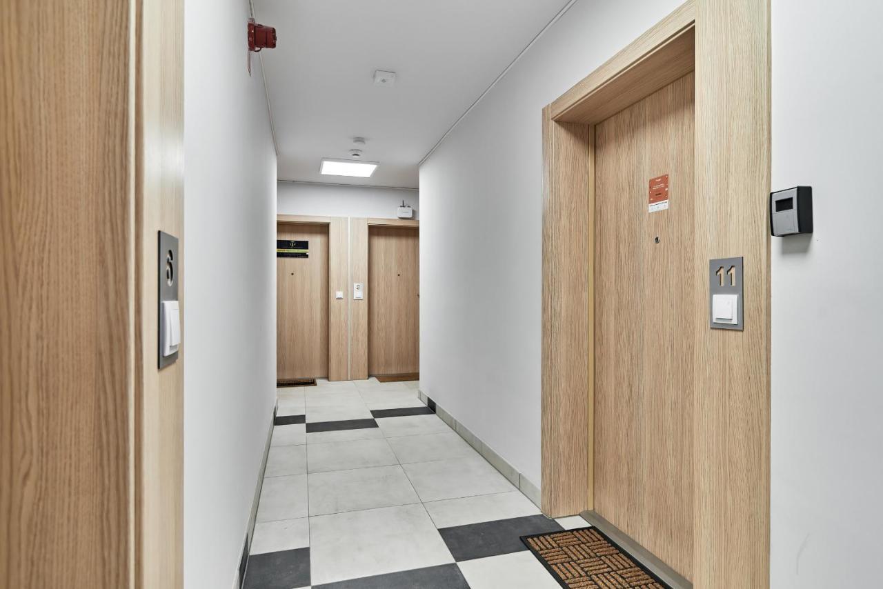 Exclusive Apartments Marina By Noclegi Renters Breslavia Esterno foto