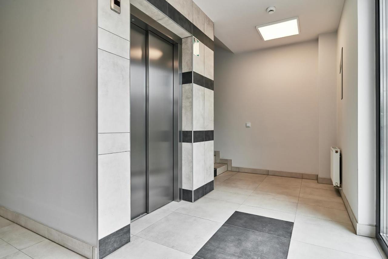 Exclusive Apartments Marina By Noclegi Renters Breslavia Esterno foto