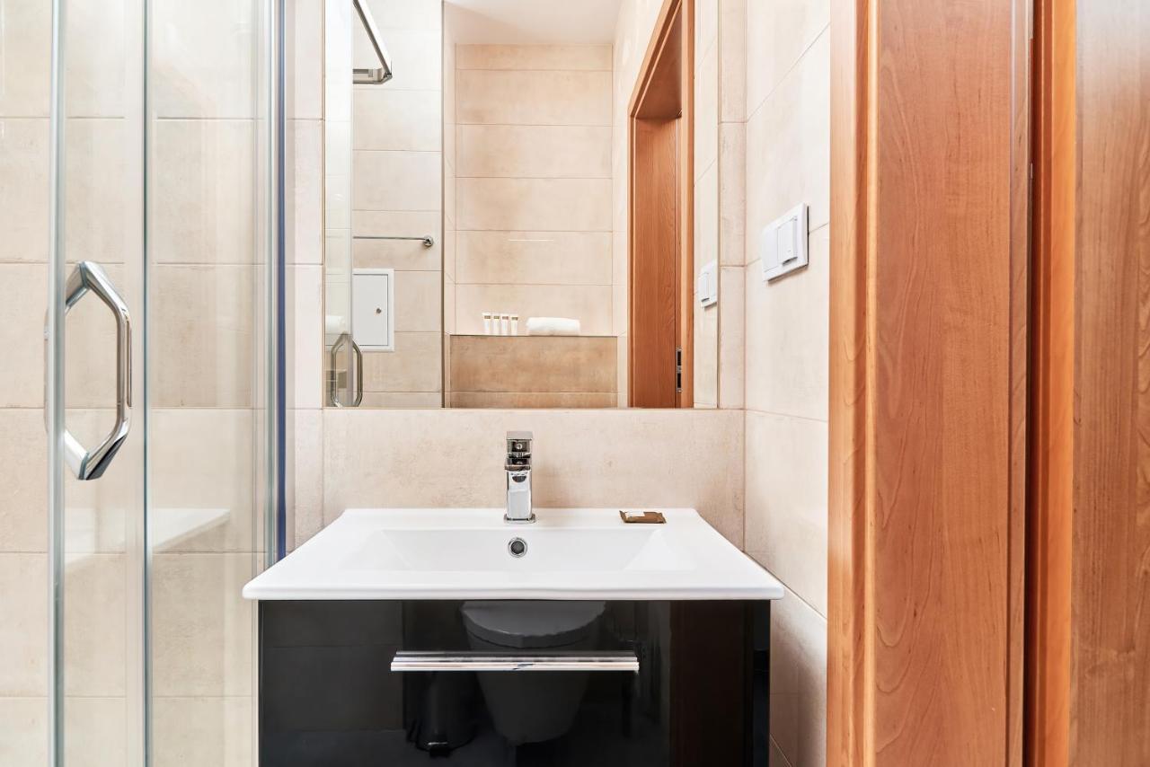 Exclusive Apartments Marina By Noclegi Renters Breslavia Esterno foto