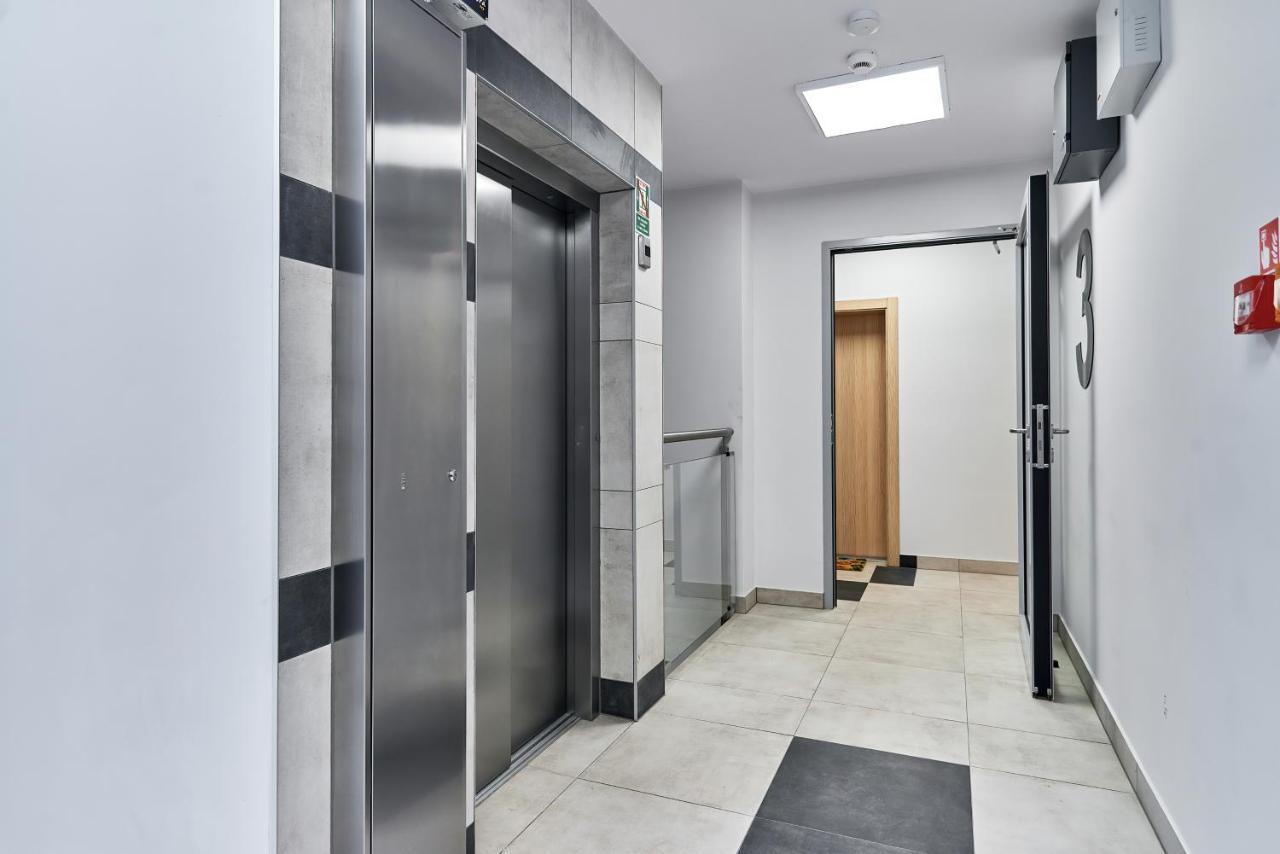 Exclusive Apartments Marina By Noclegi Renters Breslavia Esterno foto