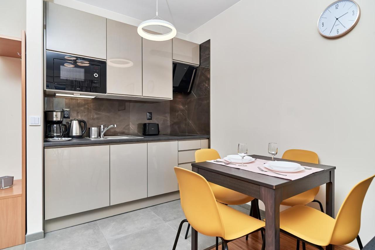 Exclusive Apartments Marina By Noclegi Renters Breslavia Esterno foto